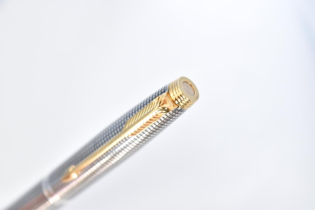 Parker 75 Sterling Silver Color Fountain Pen 14K Nib XF 585 Limited Edition - box and packaging