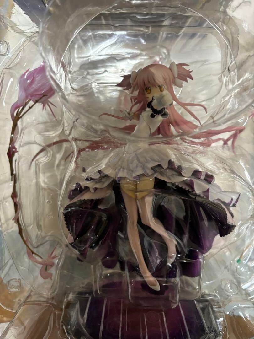 Puella Magi Madoka Magica Ultimate Madoka Figure 1/8 scale Good Smile Company - back view