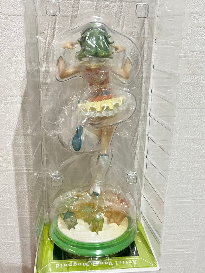 Vocaloid 2 series Megpoid GUMI 1/8 Scale Model PVC Painted Figure Kotobukiya - detail