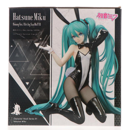 A boxed Hatsune Miku Bunny Ver. figure package shown front-facing on a light background.