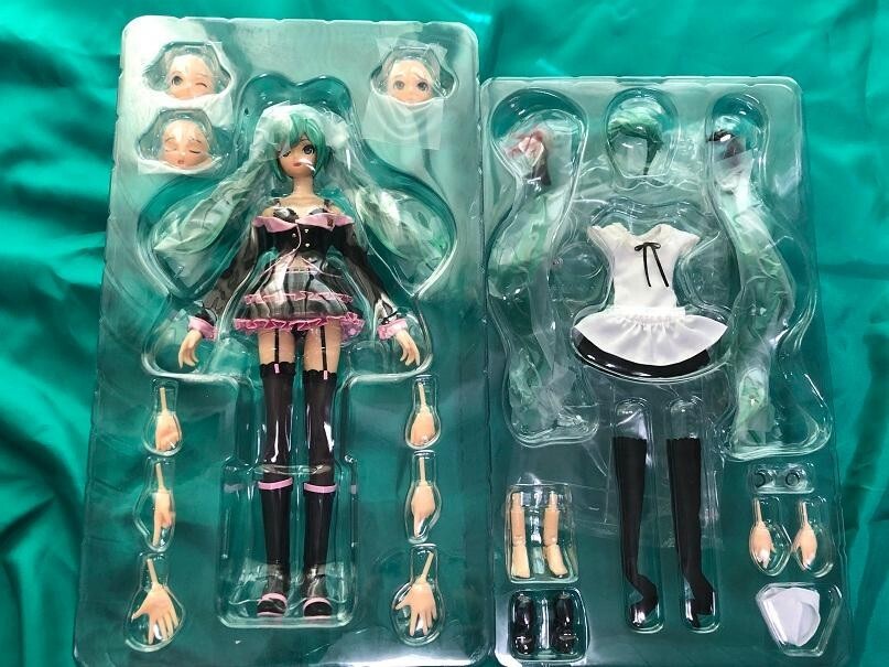 REAL ACTION HEROES Hatsune Miku Honeywhip Deluxe Ver Project DIVA MEDICOM TOY