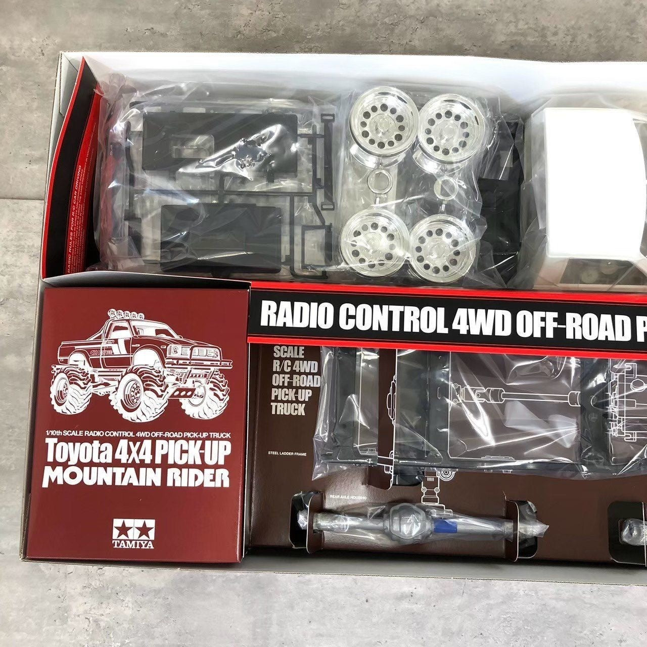 Toyota 4×4 Pick-Up Mountain Rider 1/10 RC 4WD Off-Road Radio Control Tamiya