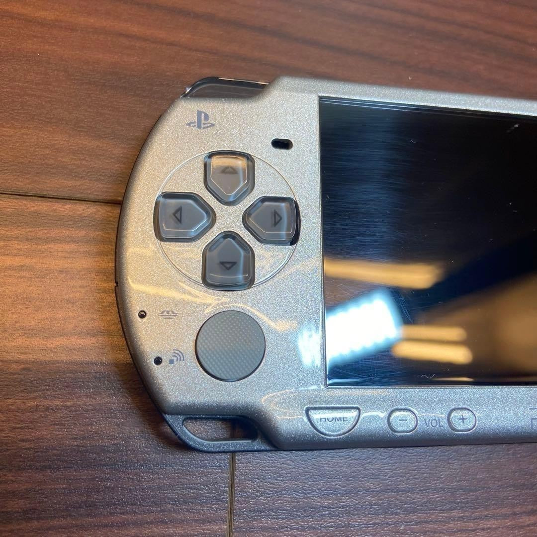PSP 2000 Final Fantasy 7 Crisis Core Limited Edition 10th Model Silver Console