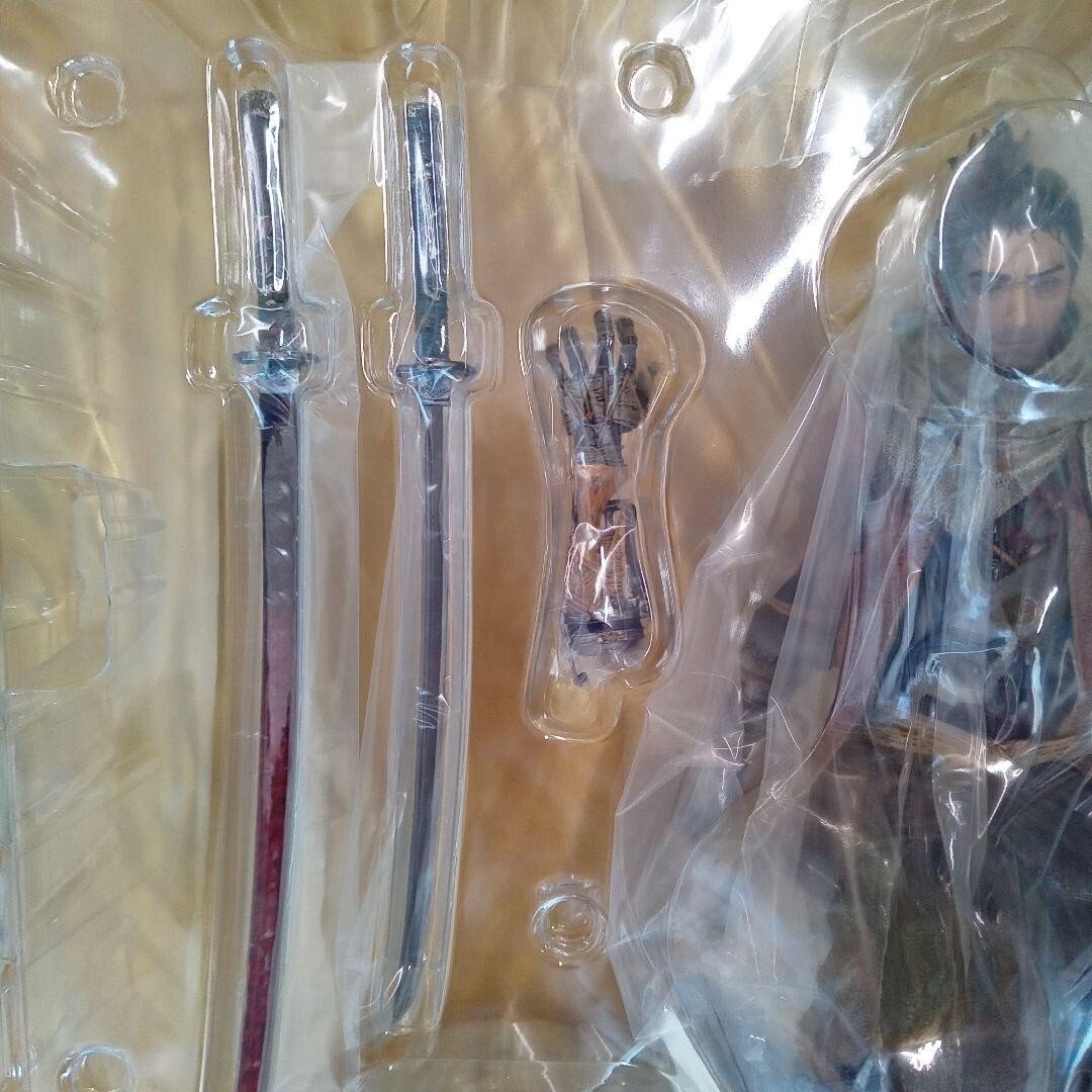 Statue peinte SEKIRO SHADOWS DIE TWO WOLF 2020 Gecco ABS PVC 15,7 pouces