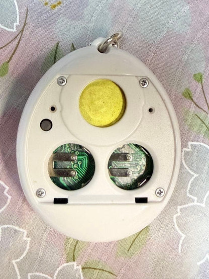 Tamagotchi Deviltchi Version White Color 1998 Bandai Limited Devilgotchi Devil