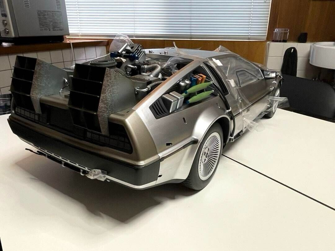 Film-Meisterwerk „Zurück in die Zukunft“ DeLorean Zeitmaschine Hot Toys...