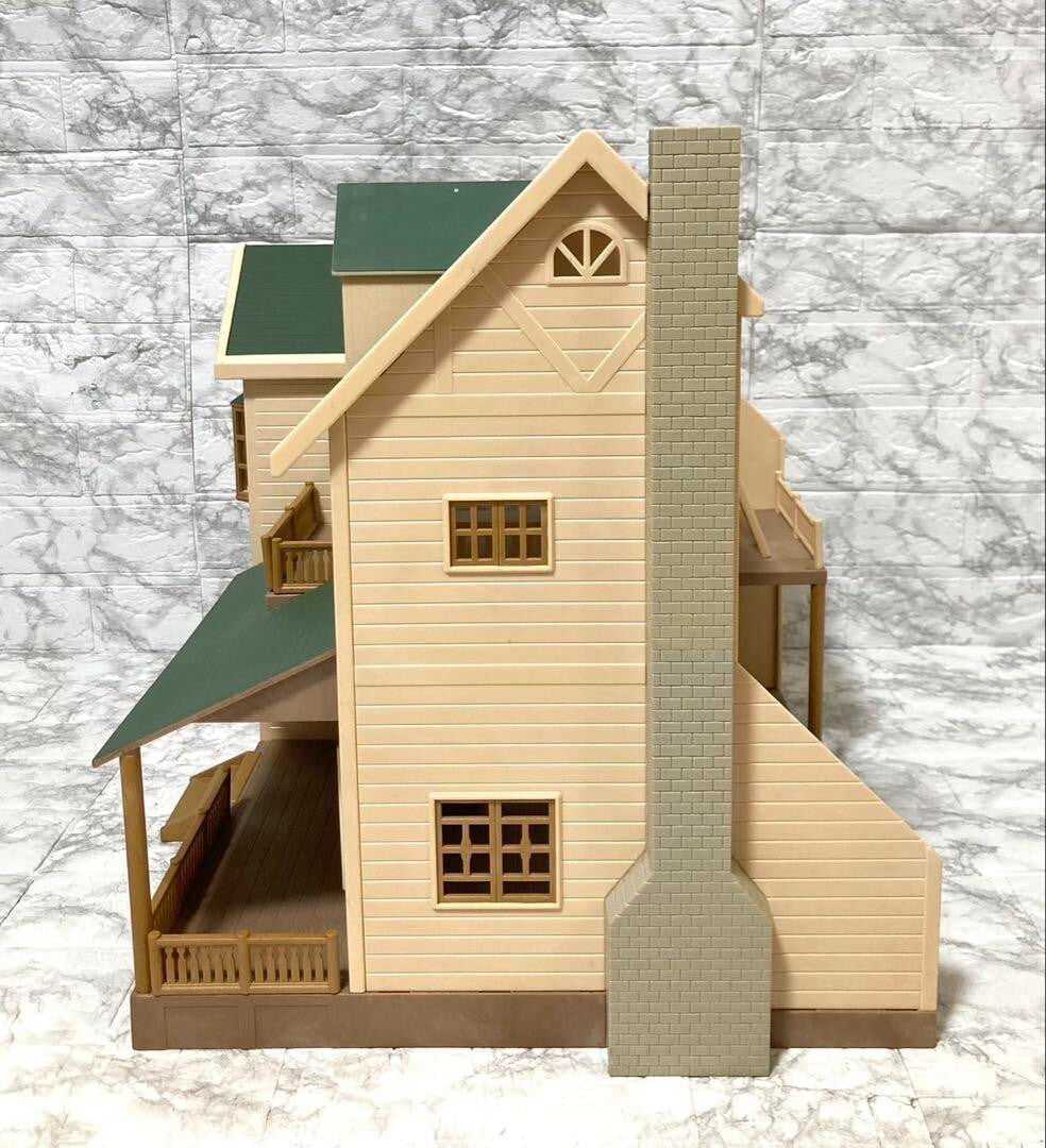 Sylvanian Families A nice house on a green hill Furniture Four rabbits Toy Hobby - photo 3