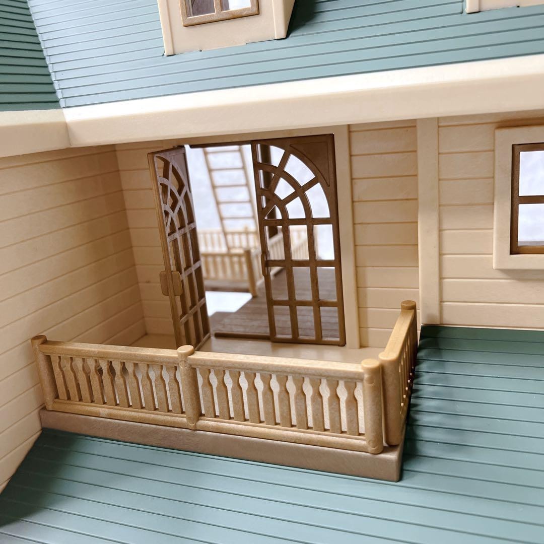 Sylvanian Families A nice house on a green hill Furniture Four rabbits Toy Hobby - photo 10
