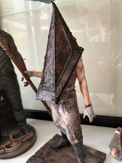 SILENT HILL 2 Remains of the Judgement Red Pyramid Thing 1/6 Scale Statue Gecco