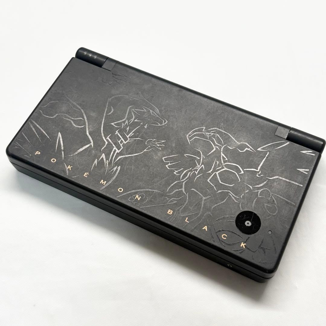 Pokemon DSi Reshiram Zekrom Edition Black Limited Edition Console Nintendo 2010