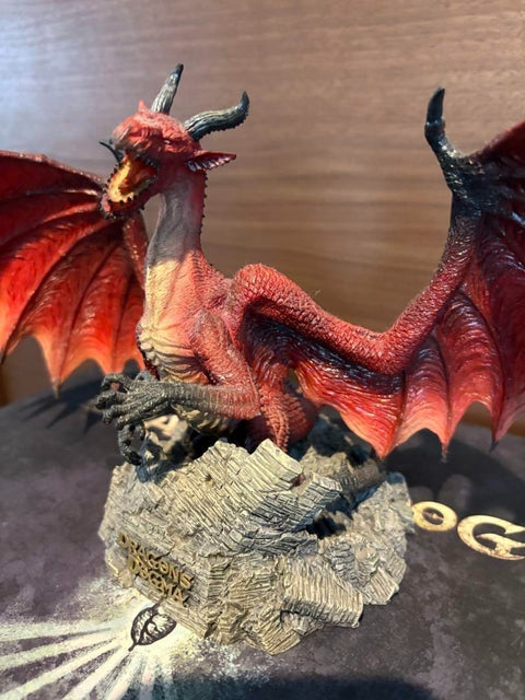 DRAGON'S DOGMA e-Capcom LIMITED EDITION Dragon Statue Figure PS3 Game CAPCOM
