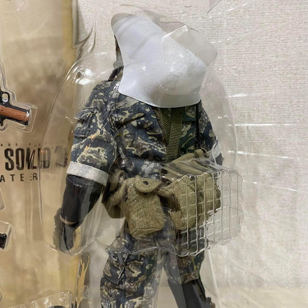 Metal Gear Solid 3 Snake Eater Camouflage Ver. 1/6 Action Figure RAH Medicom Toy - Image 12
