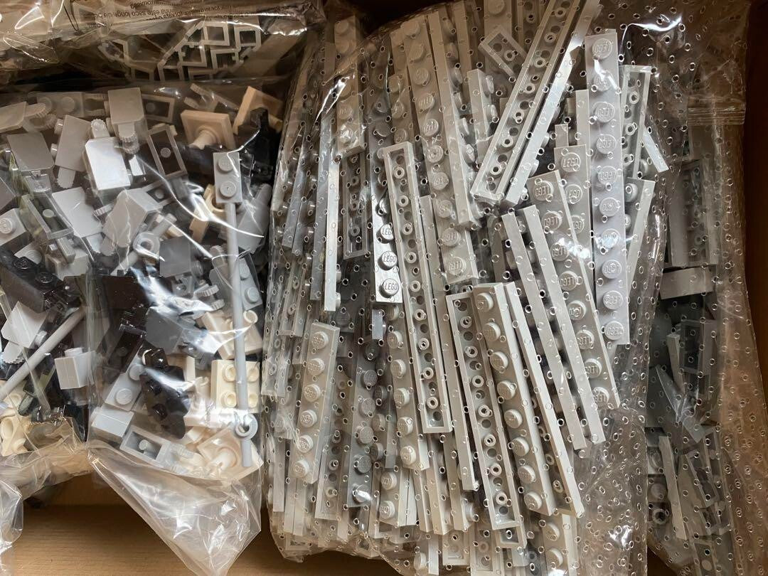 LEGO Star Wars Ultimate Collector's Millennium Falcon Toy UCS Spaceship 10179
