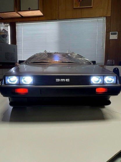Movie Masterpiece Back to the Future DeLorean Time Machine Hot Toys 1/6 Scale