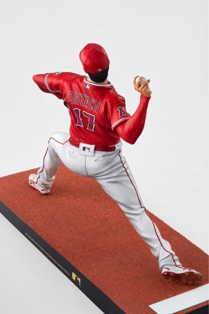 Real Perfect Shohei Ohtani Premium Figure 1/6 Pitching &amp; Hitting Toy MLB Ensky