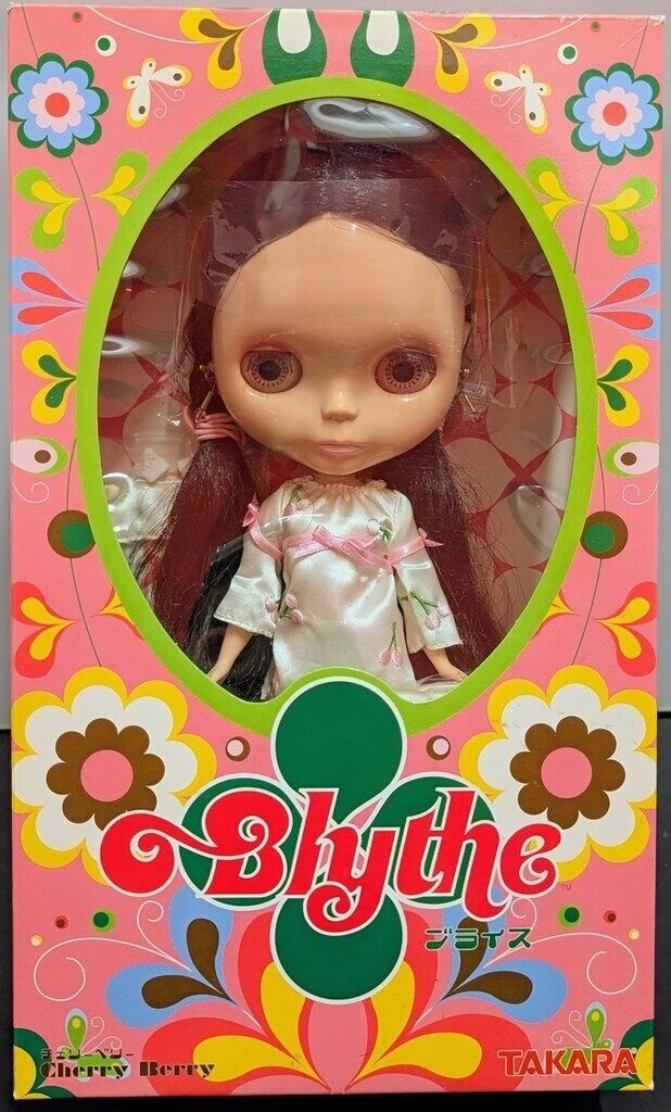 Blythe Cherry Berry Neo Collectible Fashion Doll TAKARA TOMY 2002 Japan Toy