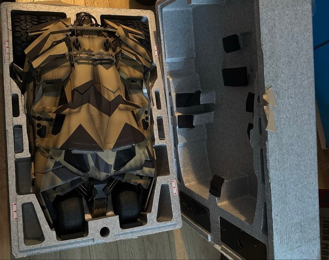 Movie Masterpiece Batman Dark Knight Rising Camouflage Tumbler Toy 2013 Hot Toys