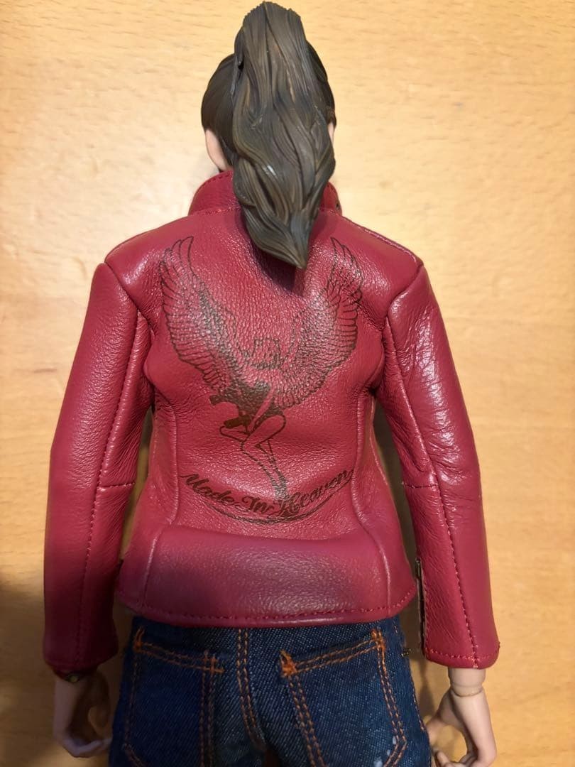 Resident Evil RE:2 Claire Redfield Note DAMTOYS 1/6 Action Figure da collezione - photo 16