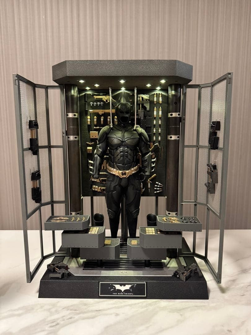 Batman Armory with Bruce Wayne &amp; Alfred Pennyworth Action Figure 2014 Hot Toys