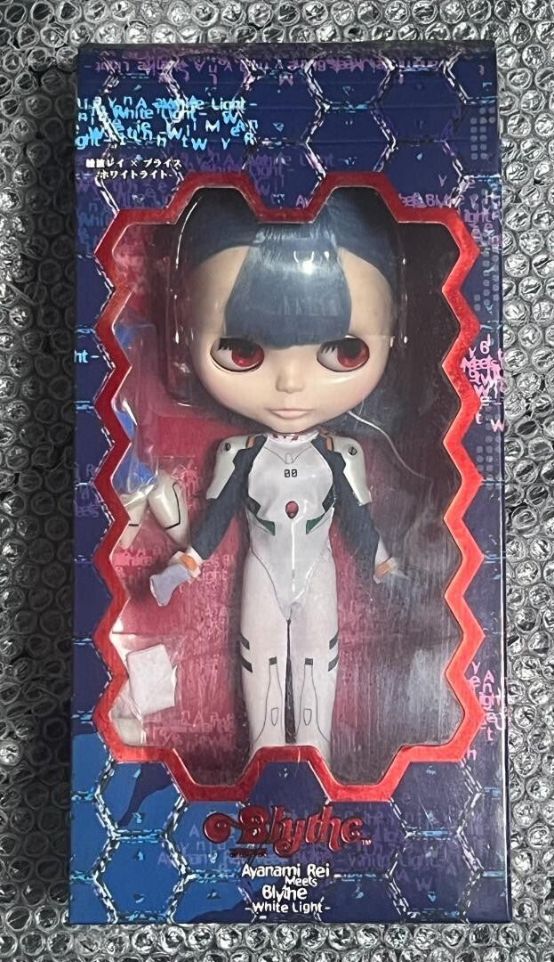 Neo Blythe × Evangelion Rei Ayanami Limited White Light Ver Figure Takara Tomy - photo 2