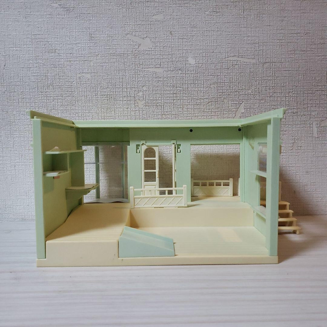 Sylvanian Families forest Calico Critters Market Drugstore Model Set Green Epoch - photo 6