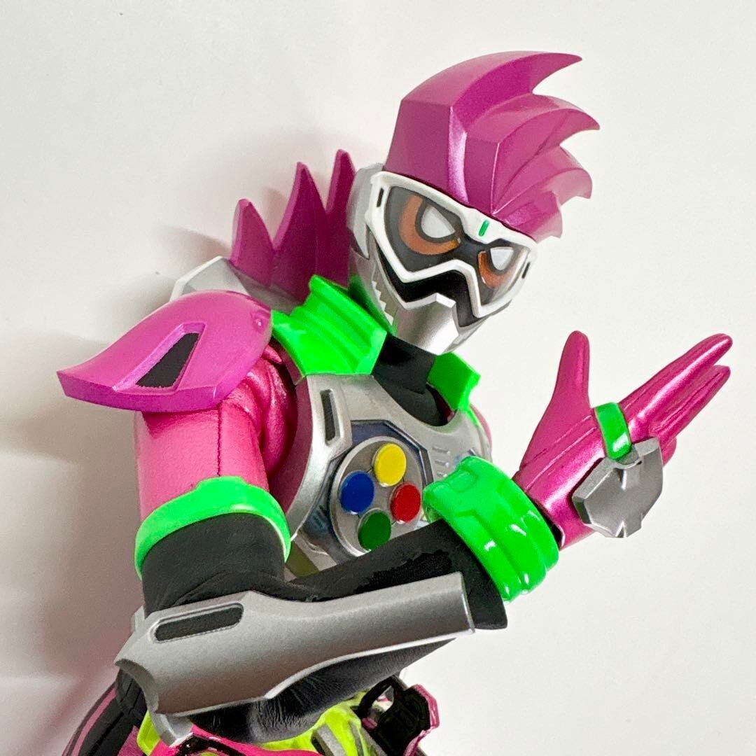 Real Action Heroes No.769 RAH GENESIS Kamen Rider Ex-Aid Figure MediCom Toy