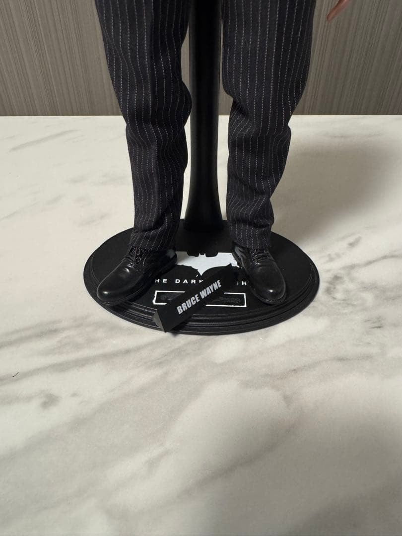 Batman Armory with Bruce Wayne &amp; Alfred Pennyworth Action Figure 2014 Hot Toys