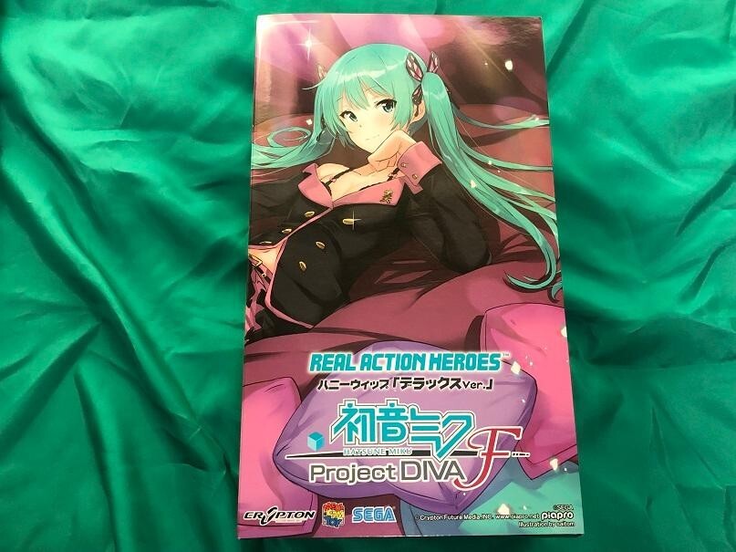 REAL ACTION HEROES Hatsune Miku Honeywhip Deluxe Ver Project DIVA MEDICOM TOY