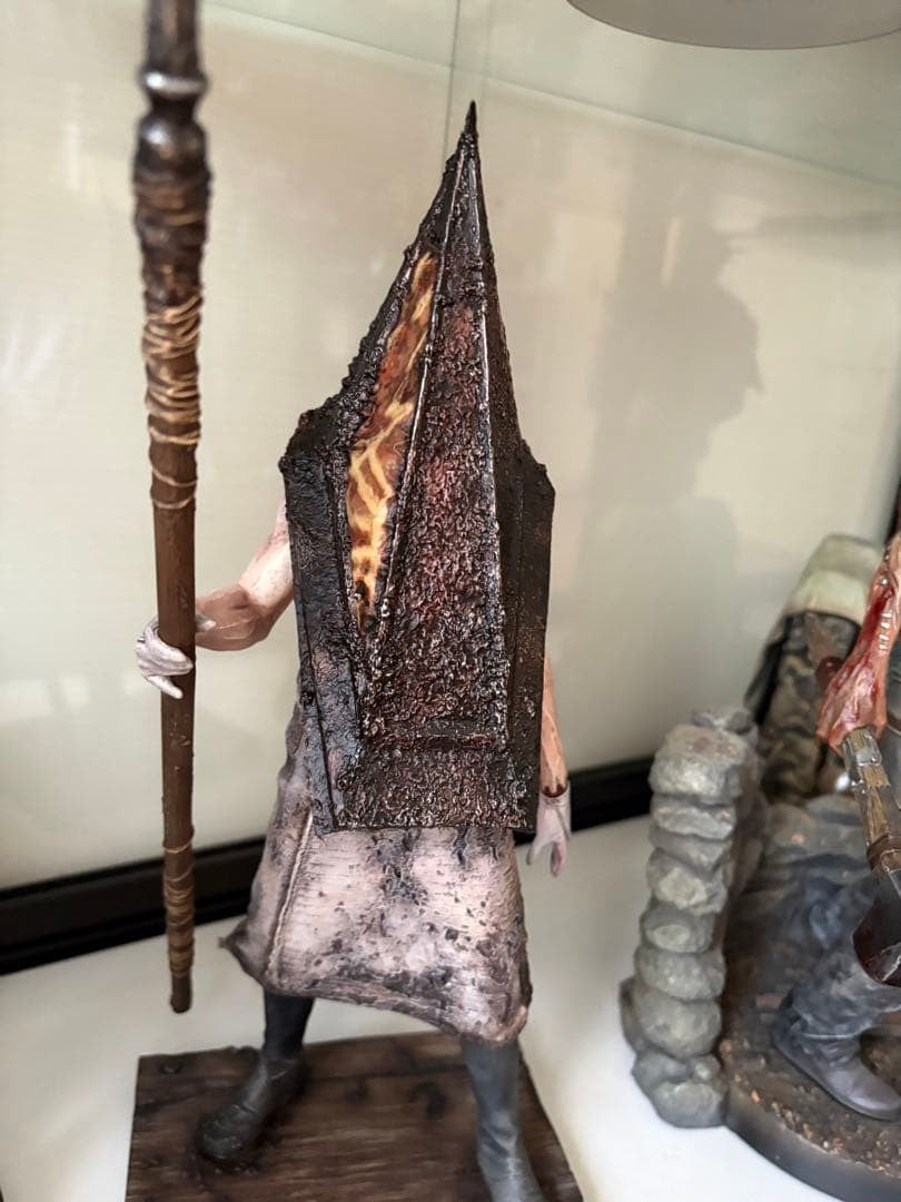 SILENT HILL 2 Remains of the Judgement Red Pyramid Thing 1/6 Scale Statue Gecco