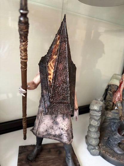 SILENT HILL 2 Remains of the Judgement Red Pyramid Thing 1/6 Scale Statue Gecco