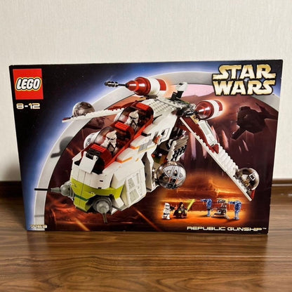 LEGO Star Wars Republic Gunship 7163 Attack of the Clones Spaceship Block 2002