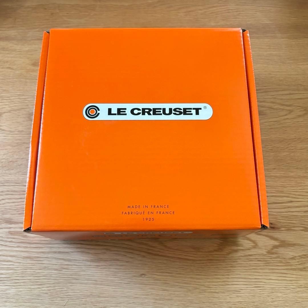 Le Creuset Pokemon shiny black Marmit 22cm 2.6L Enameled Pot cooking cookware