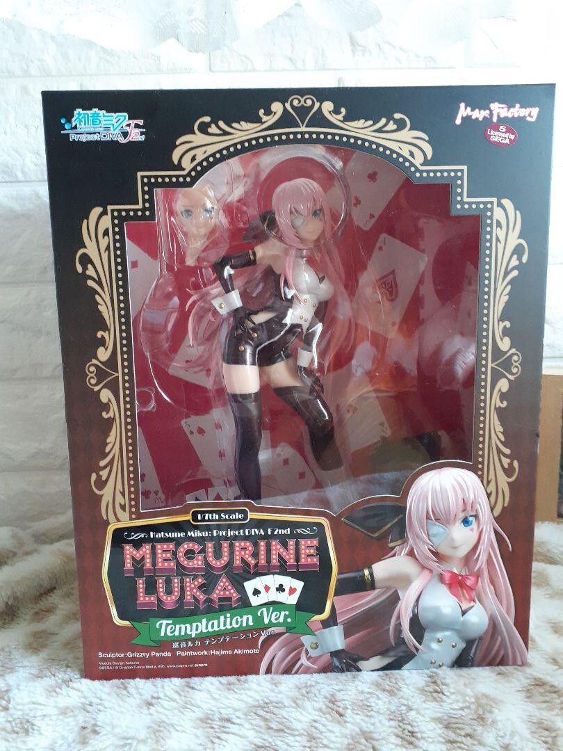 Hatsune Miku Project DIVA VOCALOID Megurine Luka Temptation Ver 1/7 scale Figure - photo 3
