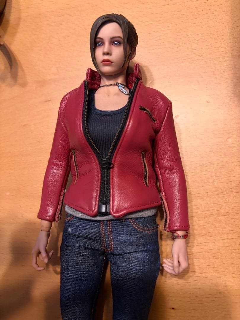 Resident Evil RE:2 Claire Redfield Note DAMTOYS 1/6 Action Figure da collezione - photo 15