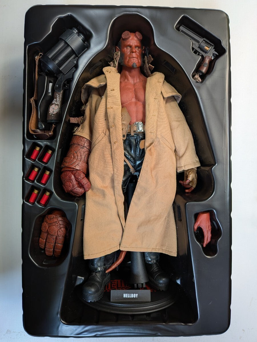 Hellboy golden army Hellboy 1/6 Scale Action Figure Movie masterpiece Hot Toys - photo 4