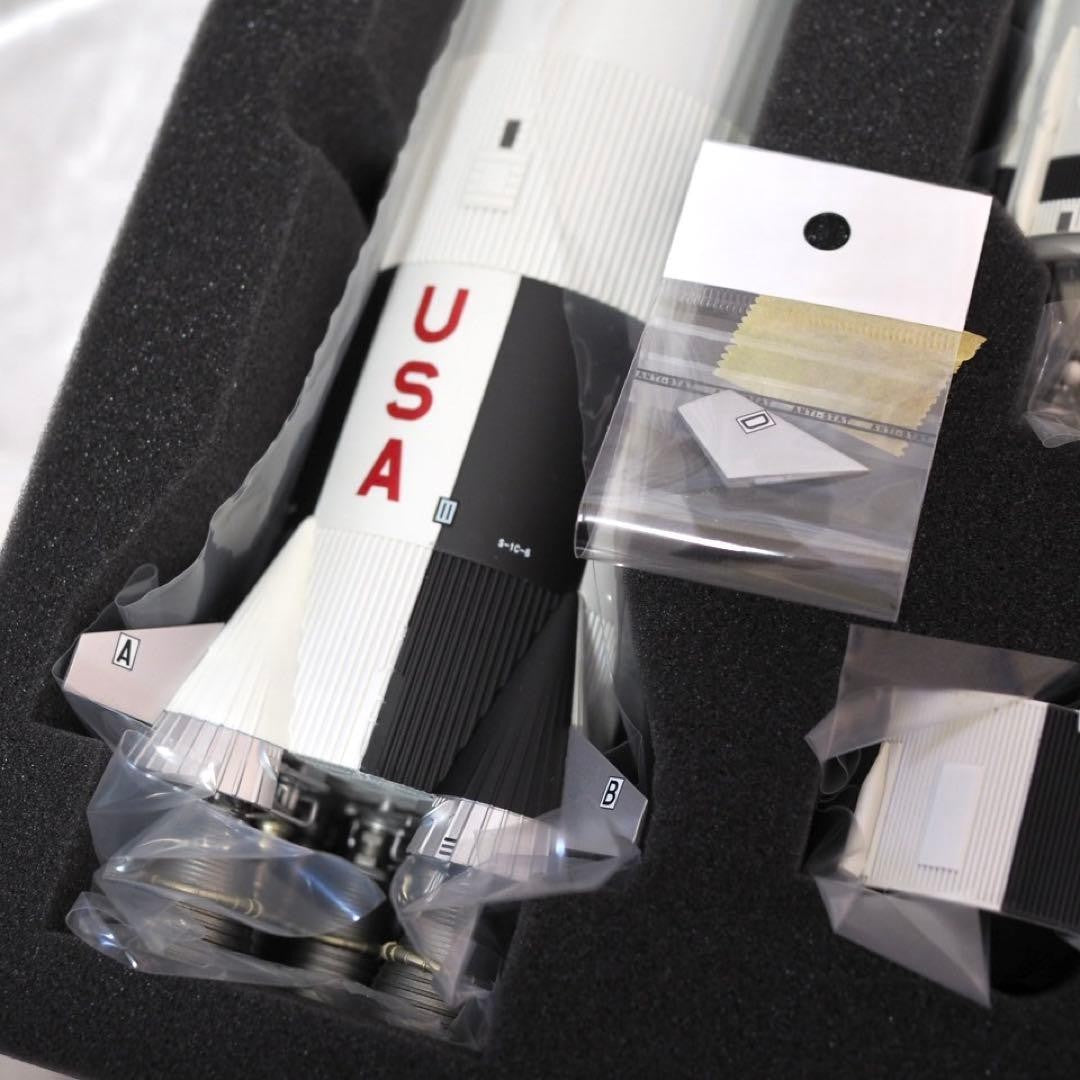 Apollo 11 &amp; Saturn V Launch Vehicle Otona No Chogokin Series 1/144 scale Figure