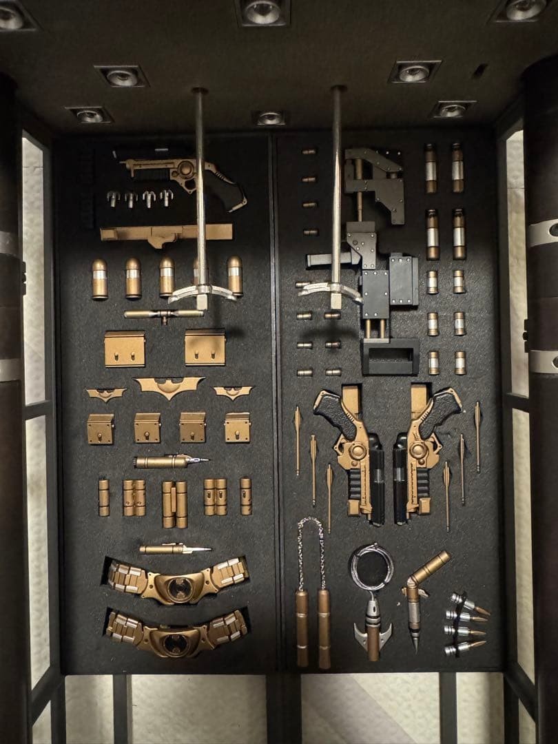 Batman Armory with Bruce Wayne &amp; Alfred Pennyworth Action Figure 2014 Hot Toys